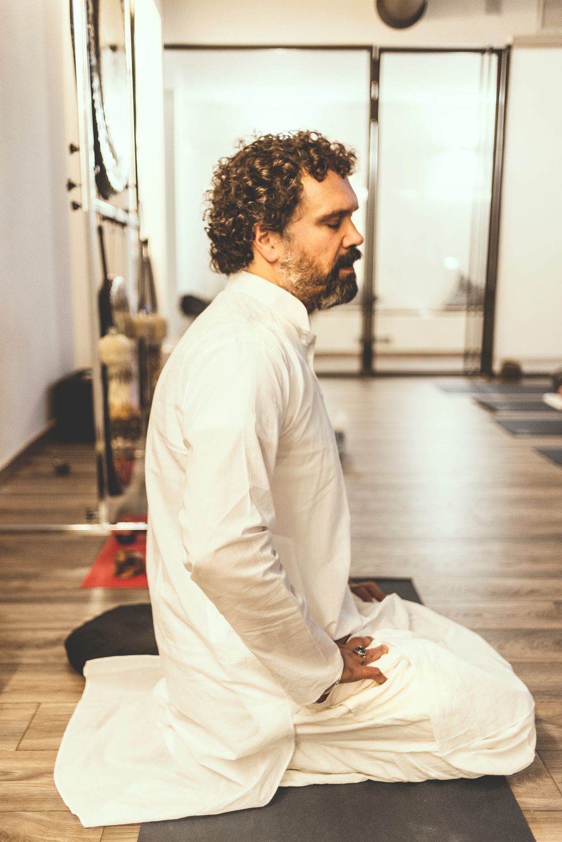 Classe di yoga in studio