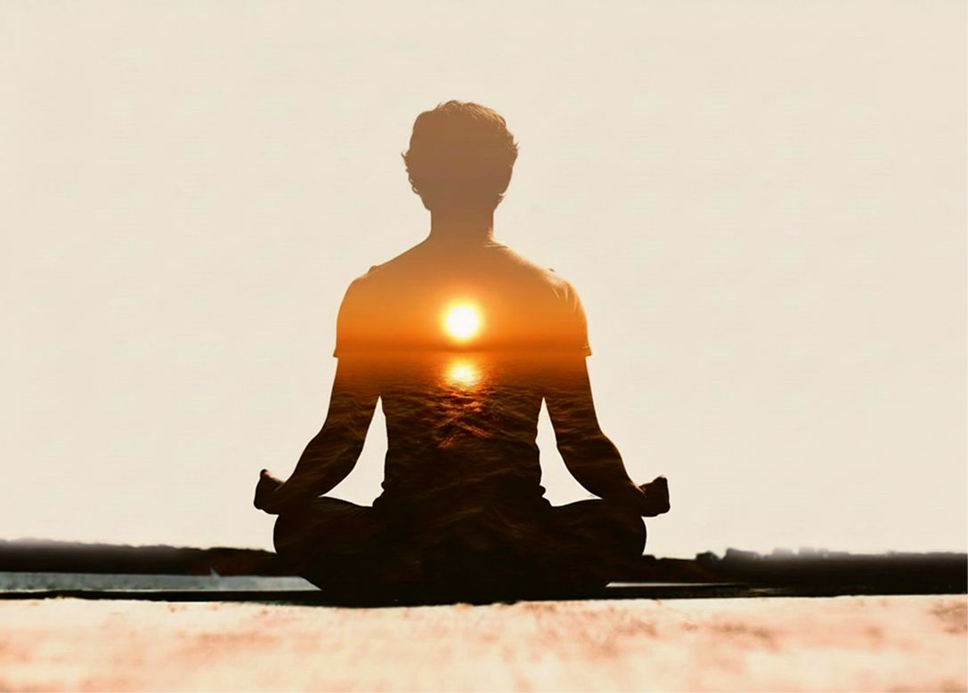 Classe di Kundalini Yoga nello studio di Torino
